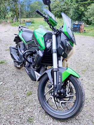 BAJAJ DOMINAR 400 